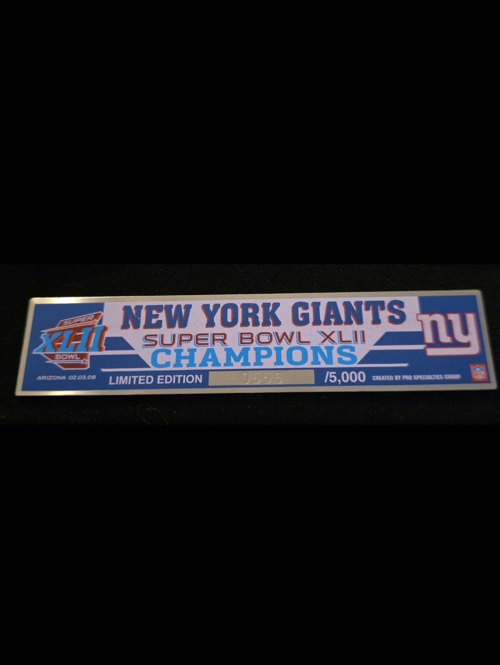 New York Giants Super Bowl XLII Champions Pin Set - Blue/Red/White - Picture 8 of 8